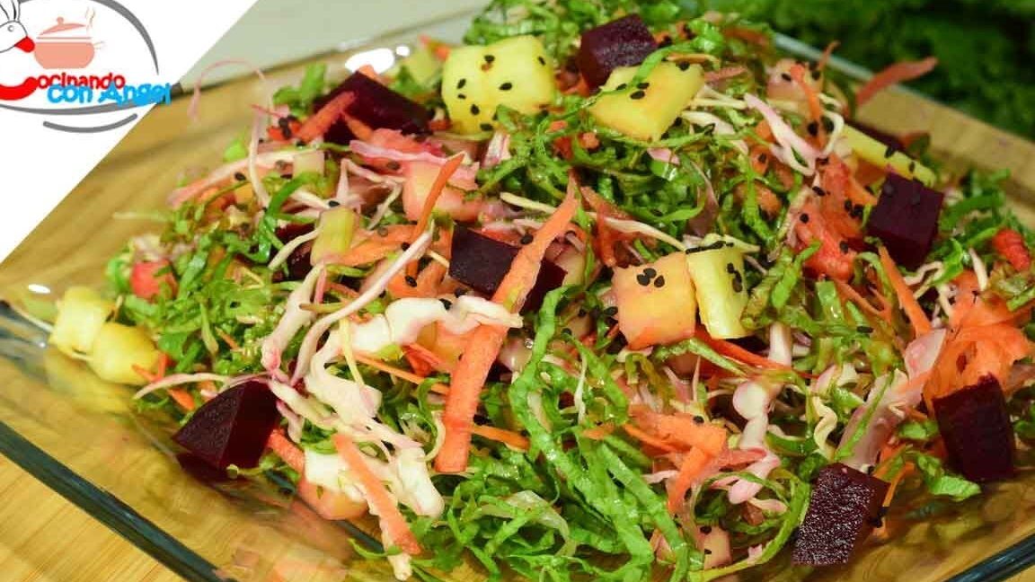 5 ensaladas frescas para acompanar tus carnes favoritas