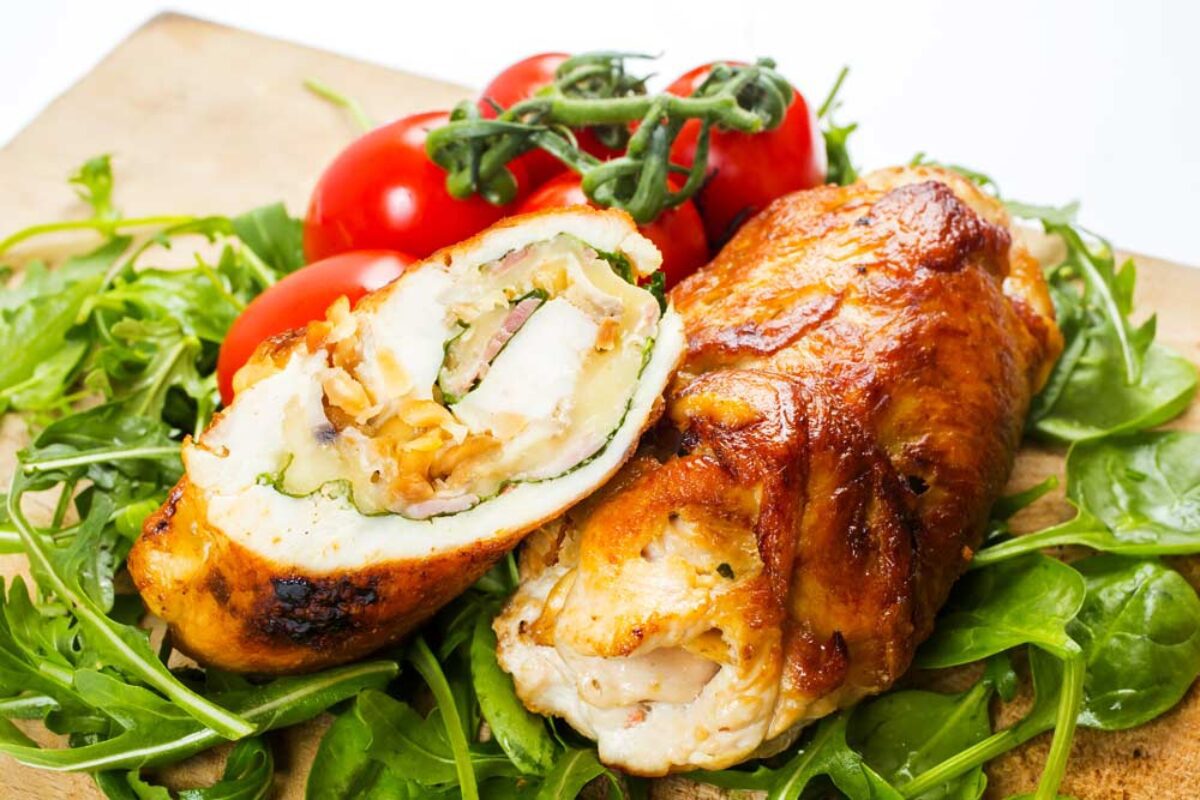 arrollado de pollo relleno con verduras
