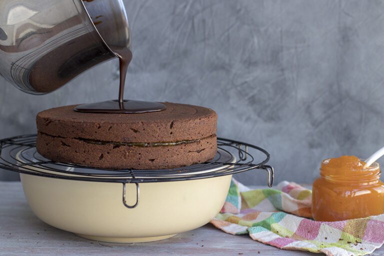 Cómo hacer un baño de chocolate para tortas con cacao 6 Cómo hacer un baño de chocolate para tortas con cacao