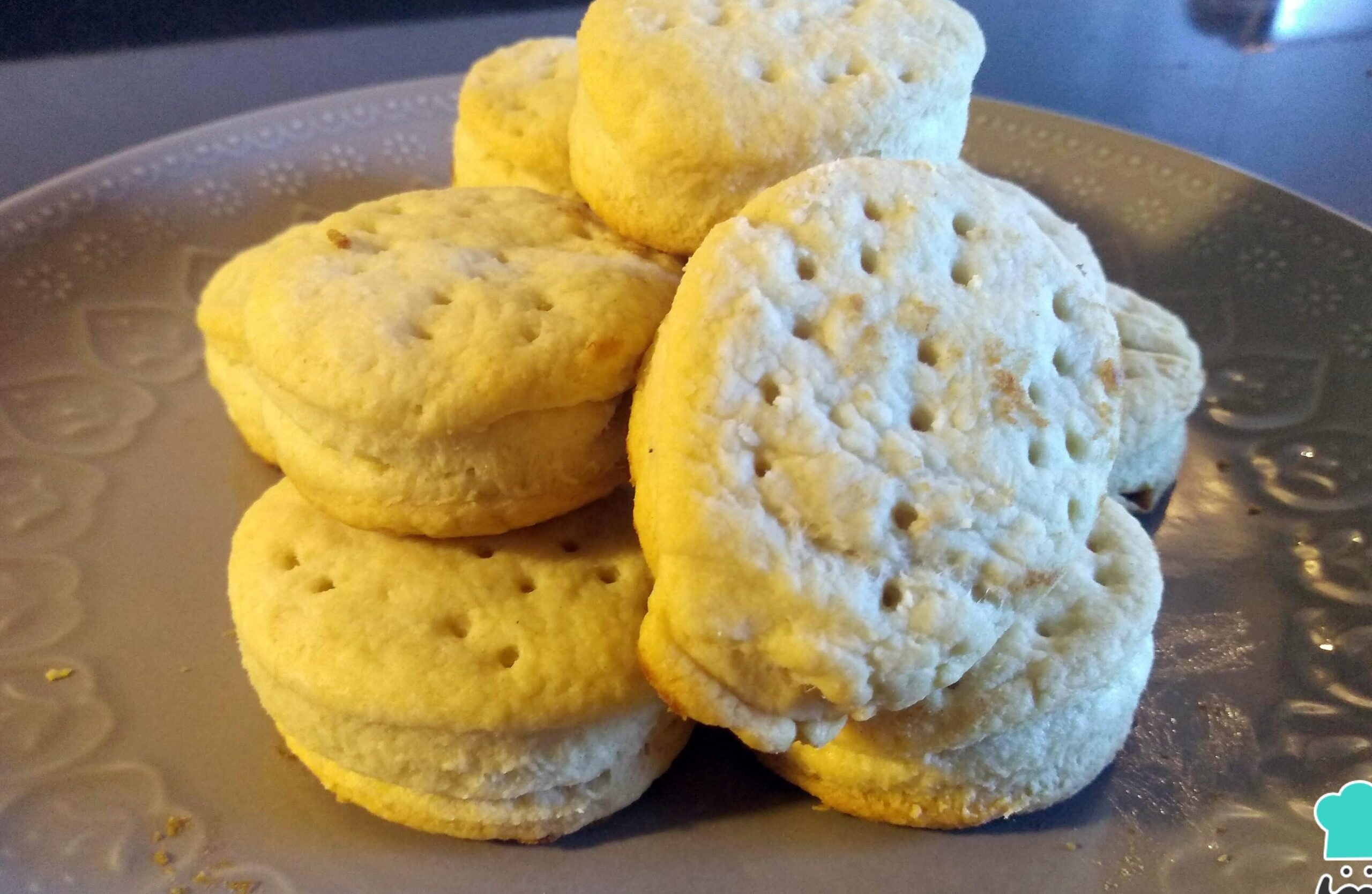 bizcochitos de grasa dorados y esponjosos scaled