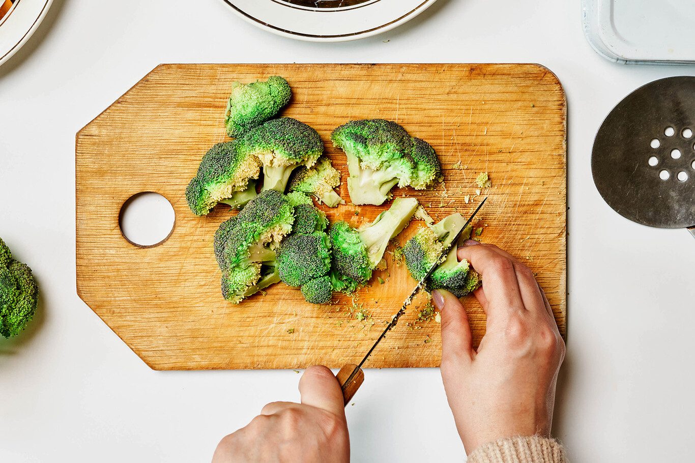 brocoli cortado en sus diferentes partes