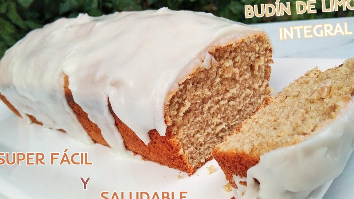 budin de limon con harina integral y limones frescos