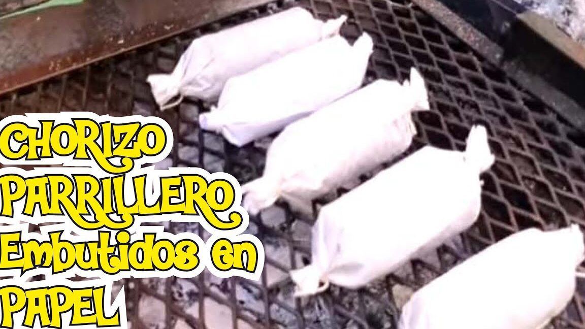 chorizo asado envuelto en papel alumino