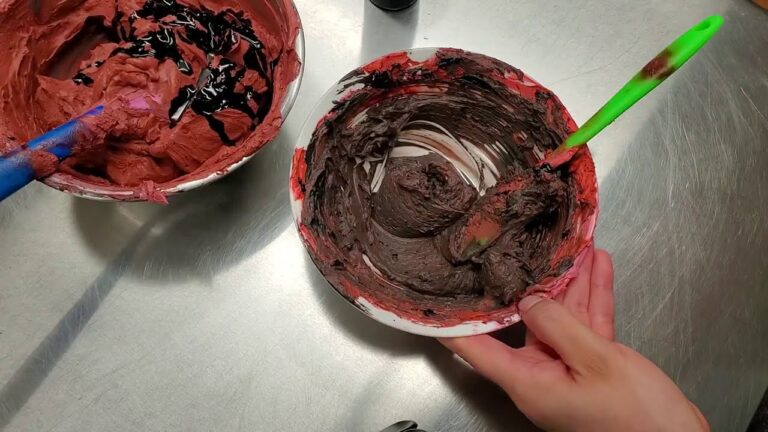 Cómo colorear crema chantilly en negro fácilmente 7 Cómo colorear crema chantilly en negro fácilmente