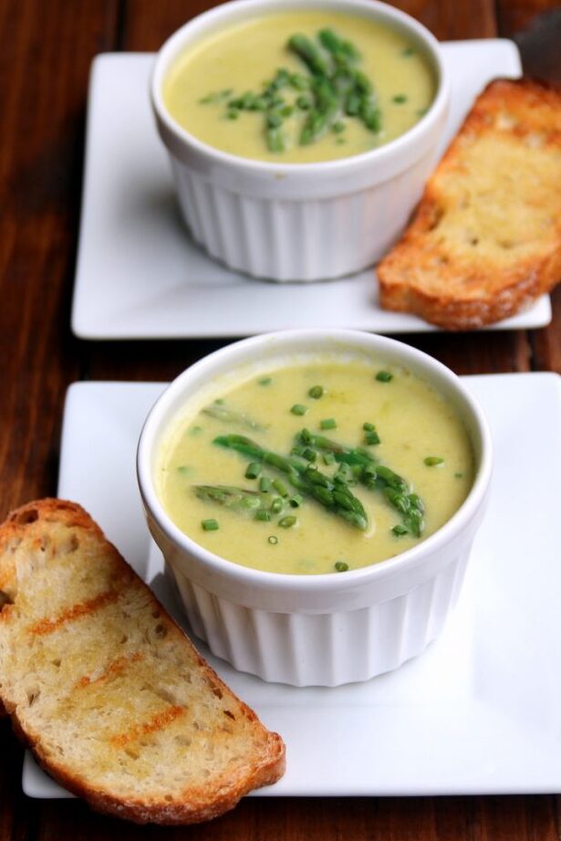 crema fina de esparragos una deliciosa sopa para sorprender a tus invitados