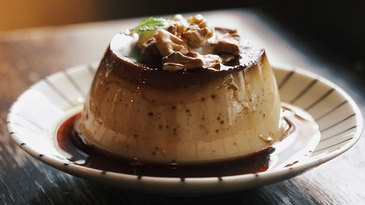 flan casero con caramelo dorado y suave