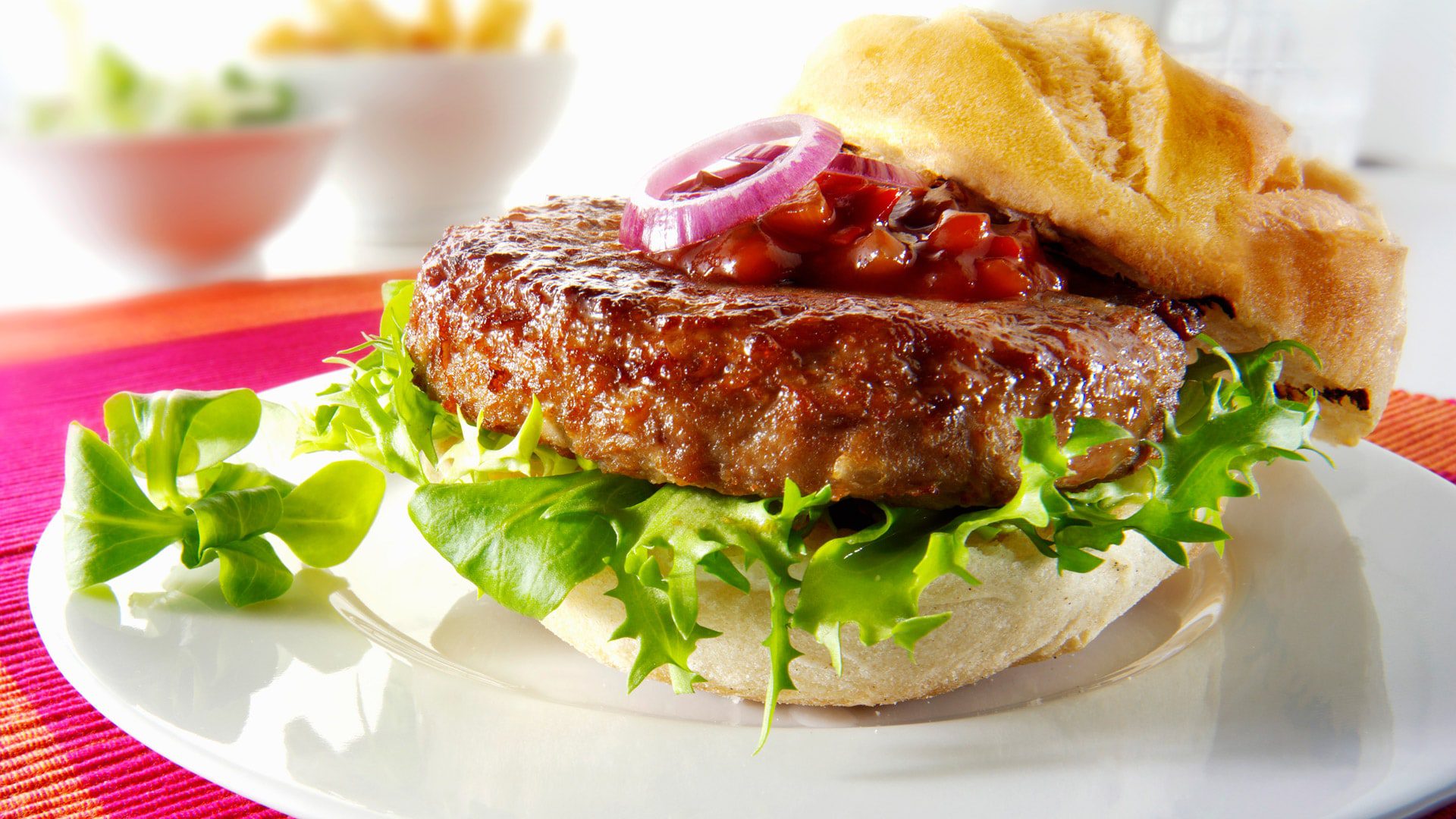 hamburguesas caseras con ingredientes frescos