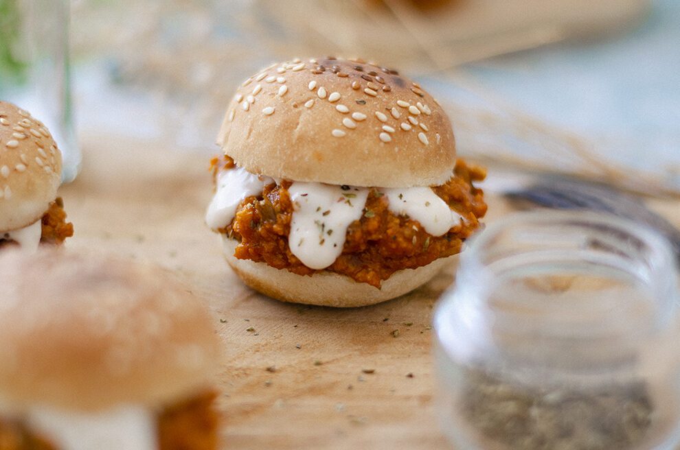 hamburguesas vegetarianas con salteado de soja texturizada una deliciosa alternativa a la carne