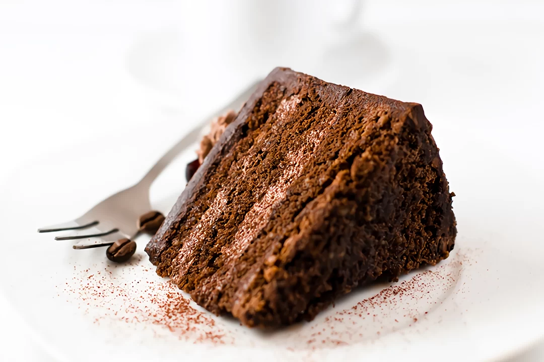 imagen de una deliciosa torta de chocolate y cafe