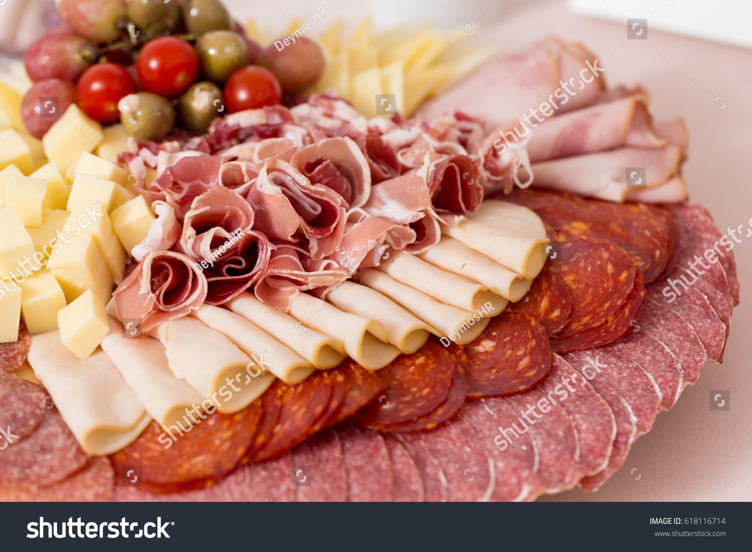 jamon y queso en cubos apetitosos