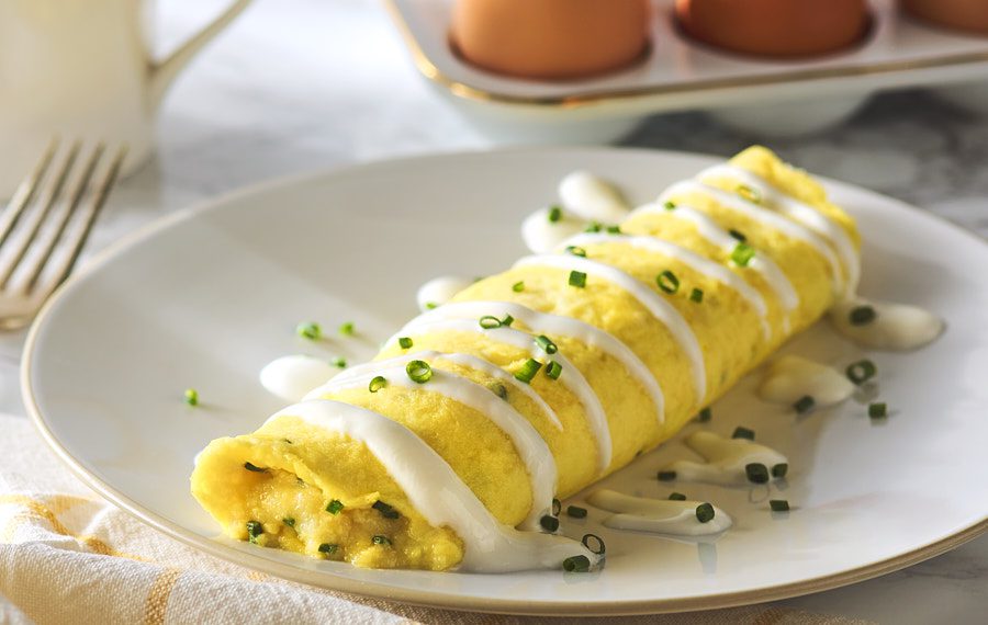 omelette de queso y huevo delicioso