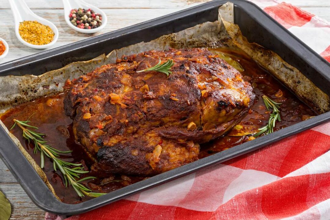 paleta de cerdo asada y jugosa