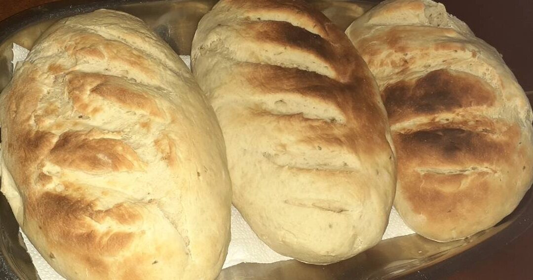 pan de harina para pizza recien horneado