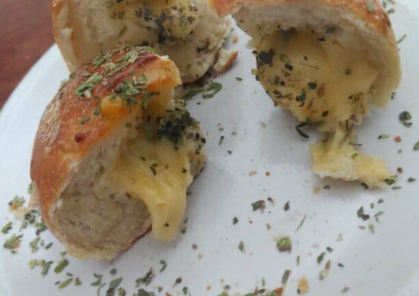 Receta argentina: Delicioso pan saborizado de queso y orégano