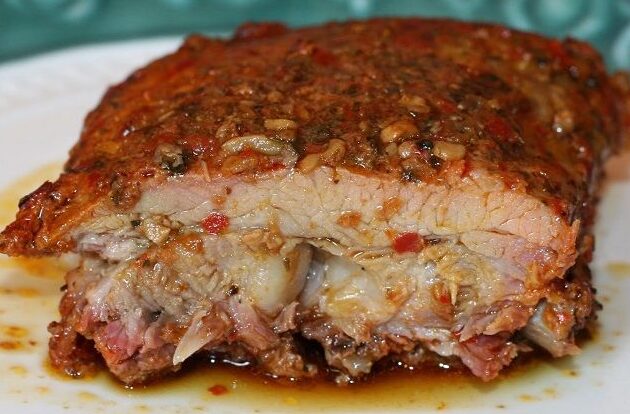 Pechito de cerdo con manta al horno: la receta argentina irresistible