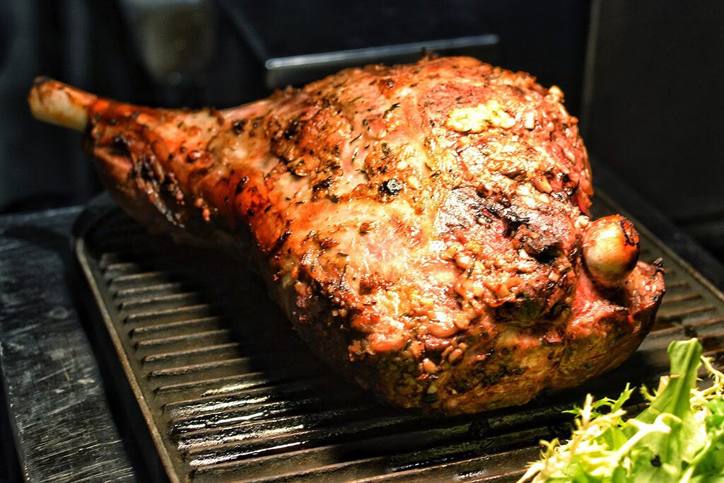 Cómo hacer pan para pernil según Cocineros Argentinos 1 pernil de cerdo horneado con especias