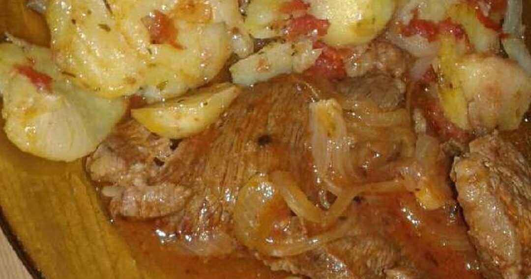 plato de bifes a la criolla con papas espanolas