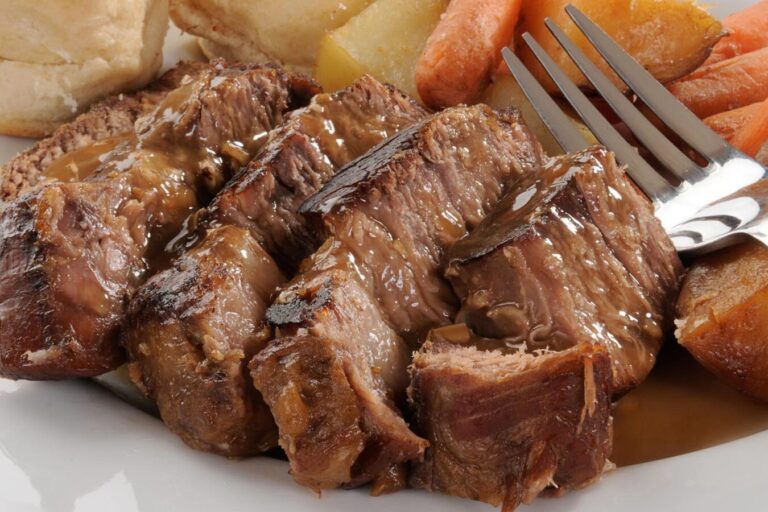 Deliciosas recetas argentinas: disfruta el auténtico sabor de la carne a la olla en cada bocado