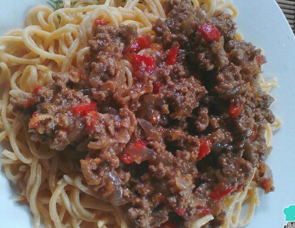 plato de fideos caseros argentinos hechos a mano