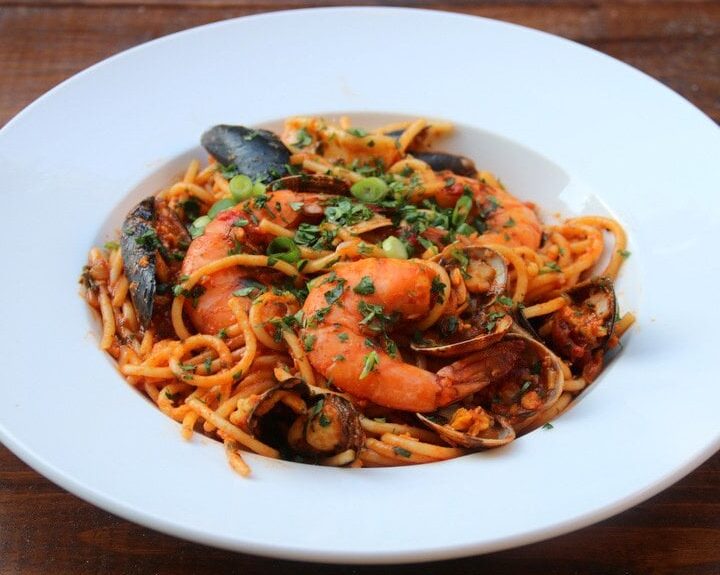 Salsa de mariscos para pasta: saborea el mar en cada bocado 2 Salsa de mariscos para pasta: saborea el mar en cada bocado