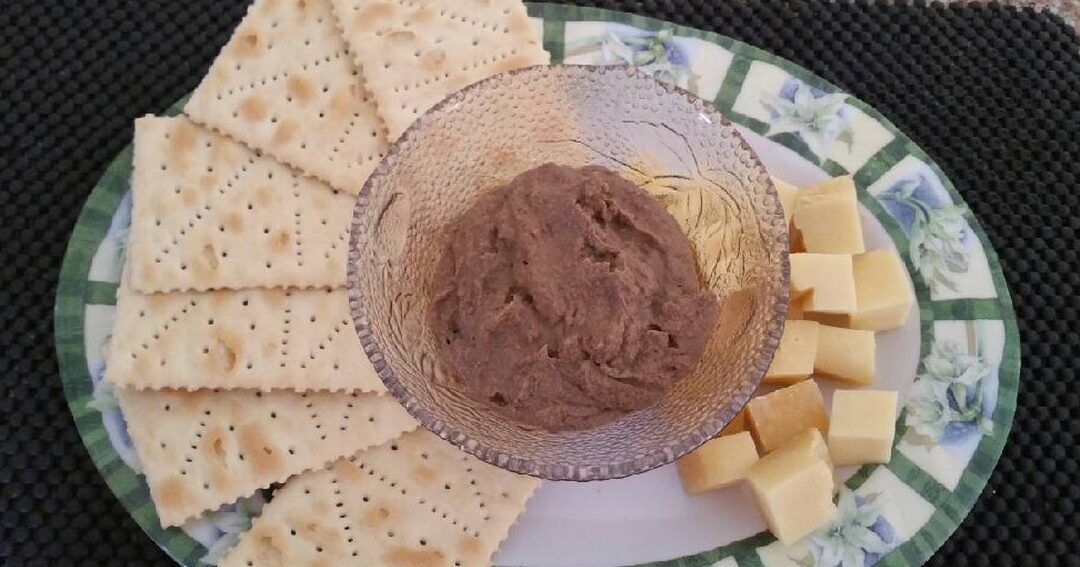 plato de pate de higado de vaca casero