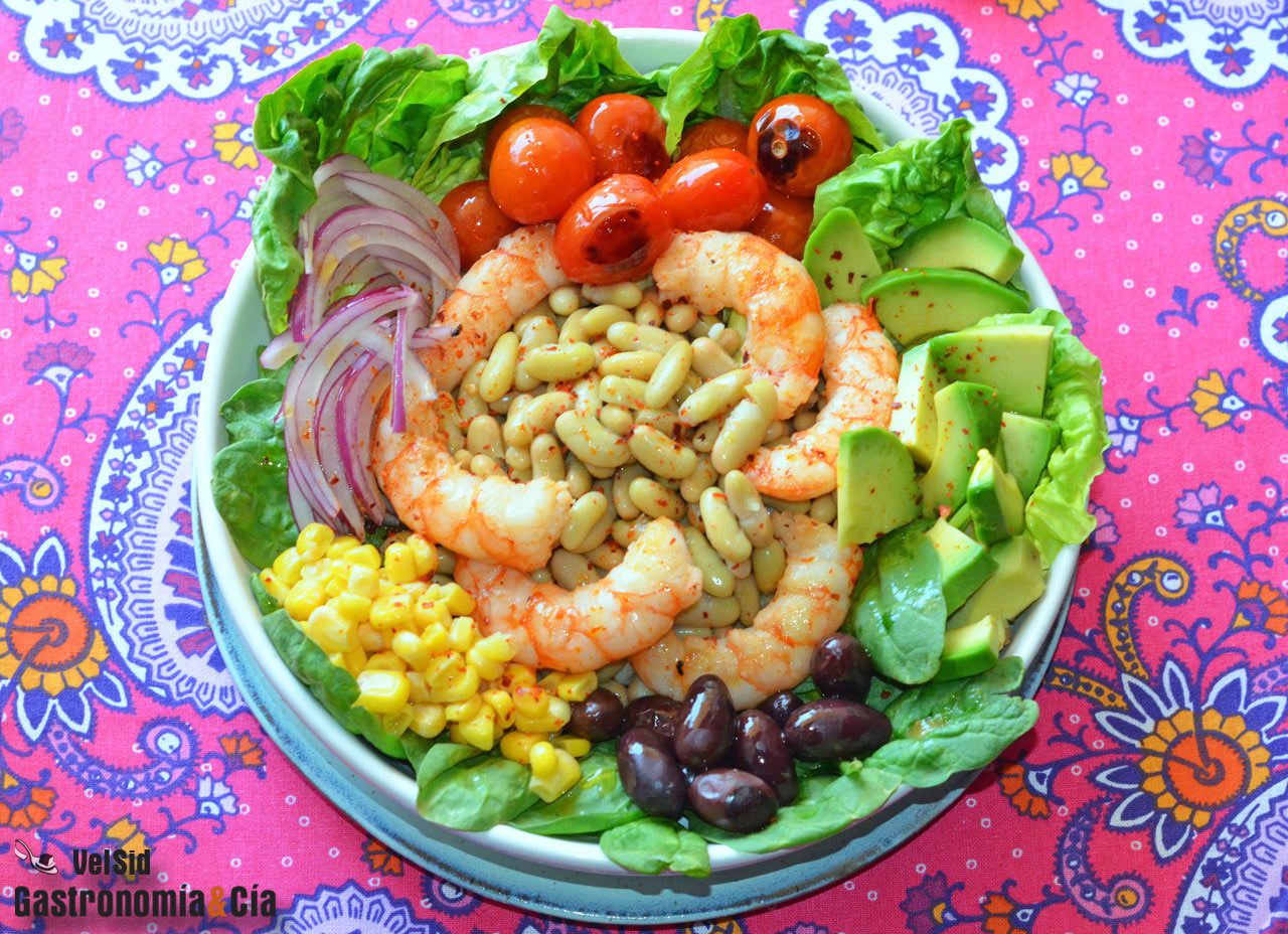 plato variado con ingredientes economicos y coloridos