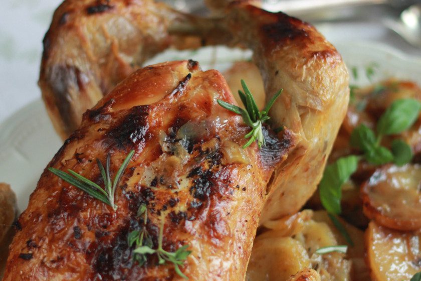 pollo al horno con hierbas frescas