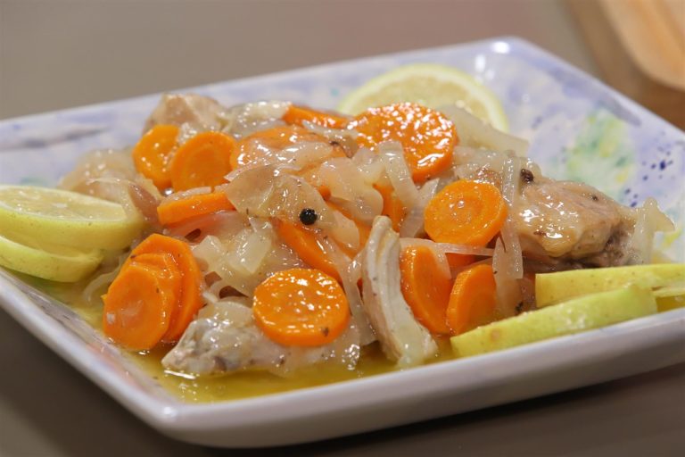 Cómo preparar pollo en escabeche con vino blanco paso a paso 9 Cómo preparar pollo en escabeche con vino blanco paso a paso