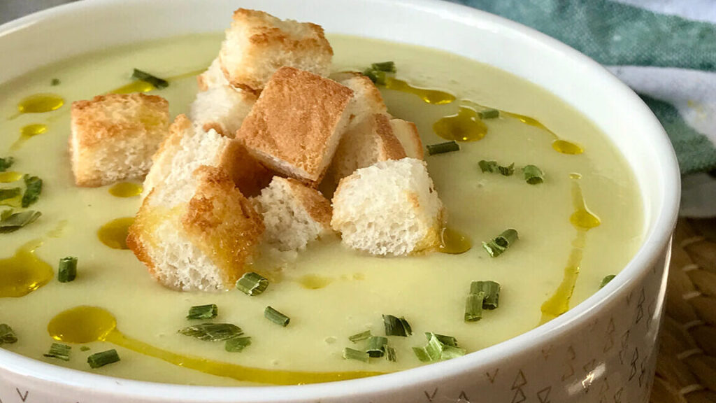 sopa de calabacin la receta facil y deliciosa que debes probar
