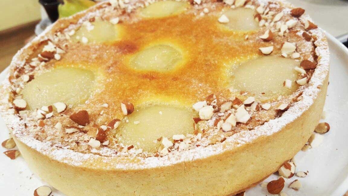 tarta de peras en almibar casera y deliciosa