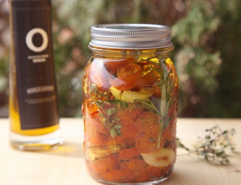 Cómo hacer tomates en conserva con ajo caseros 4 Cómo hacer tomates en conserva con ajo caseros