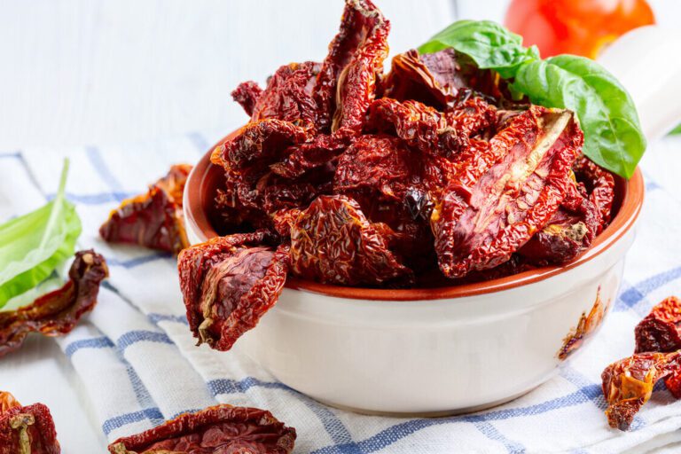 Descubre cómo potenciar tus salsas con el toque único de tomates secos 4 Descubre cómo potenciar tus salsas con el toque único de tomates secos