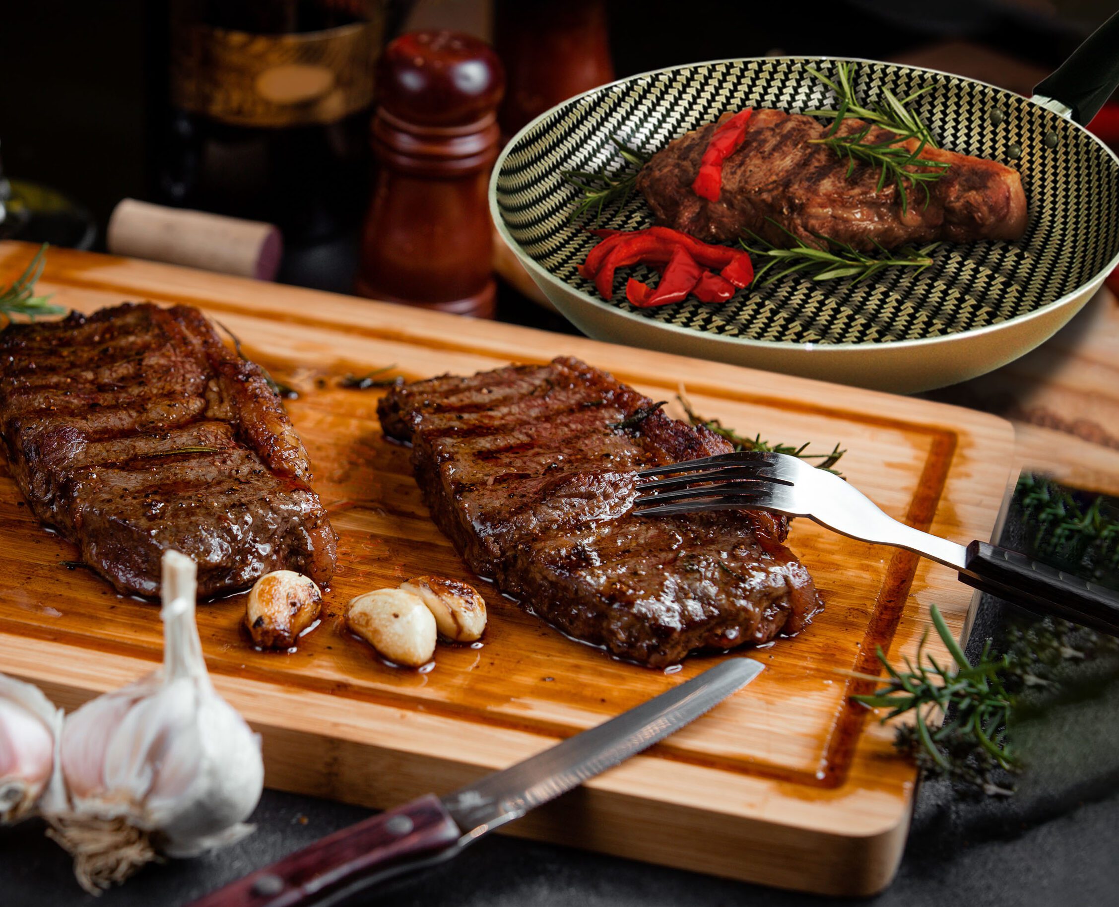un delicioso bife de chorizo jugoso y dorado